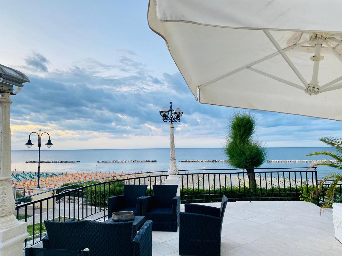 Grand Hotel Michelacci Gabicce Mare Exterior photo